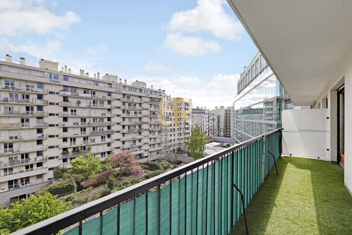 Appartement à PARIS-15E