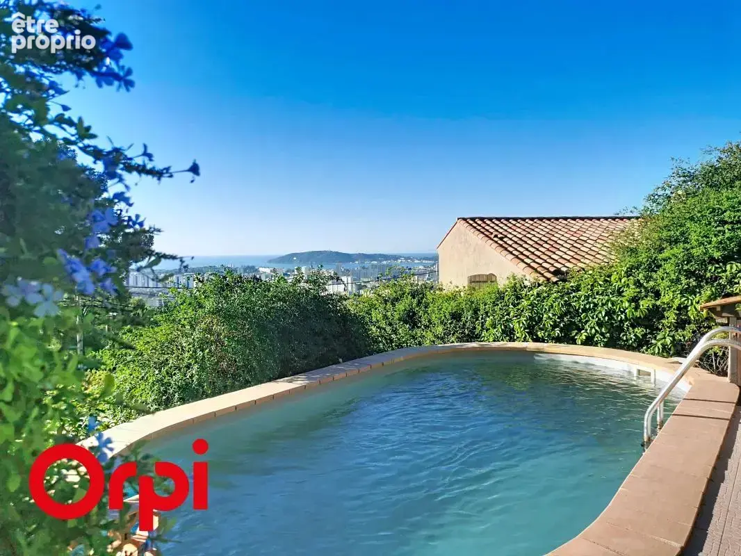Villa vue mer avec double garage, atelier et studios - photo 17