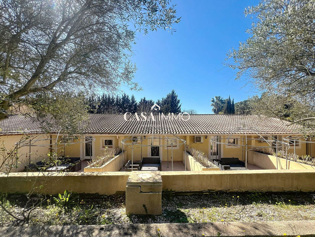Maison 455 m² à Hyeres  - photo 4