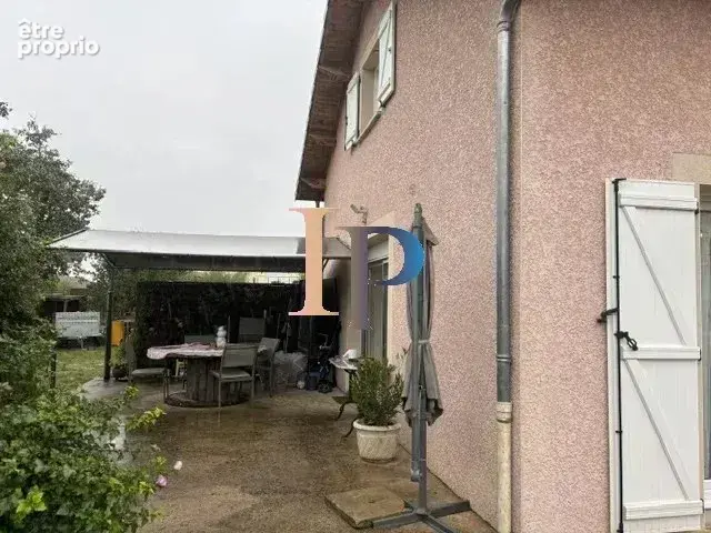 Charlieu 2 mn- maison en parfait etat 5 chambres - photo 6