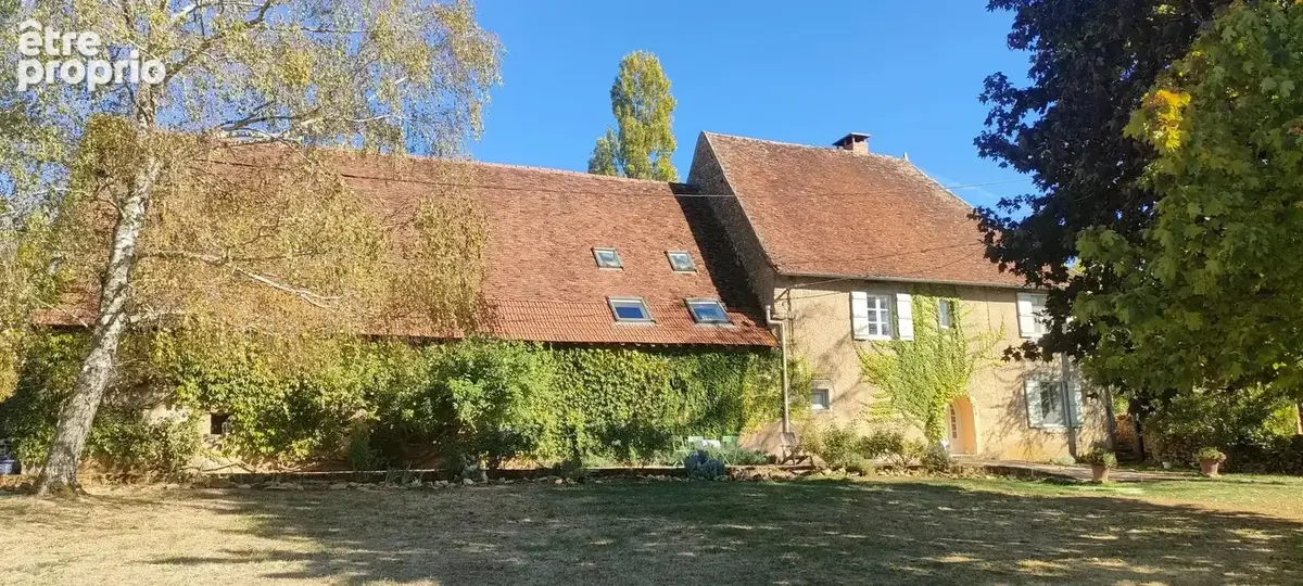AUTHENTIQUE !!! Grande et belle maison en pierre dans un cadre préservé - photo 2