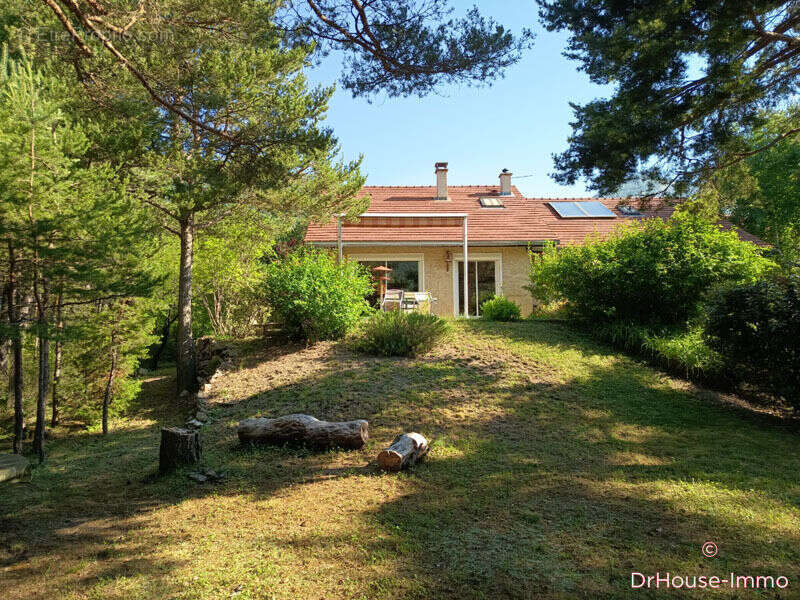Maison à LA ROCHE-DES-ARNAUDS