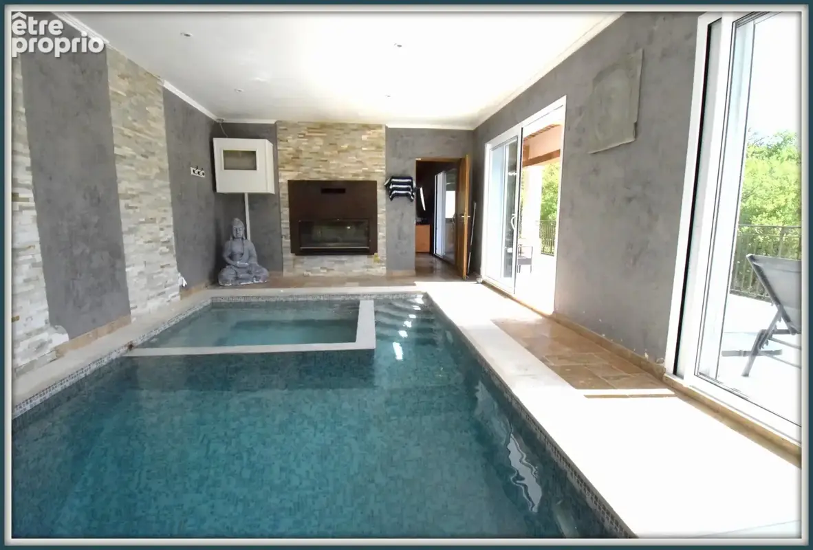 Propriete Peyroules Villa avec piscine intérieure dex hangars forte rentabilité - photo 12