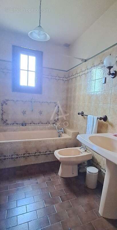 Maison à LA ROCHEFOUCAULD