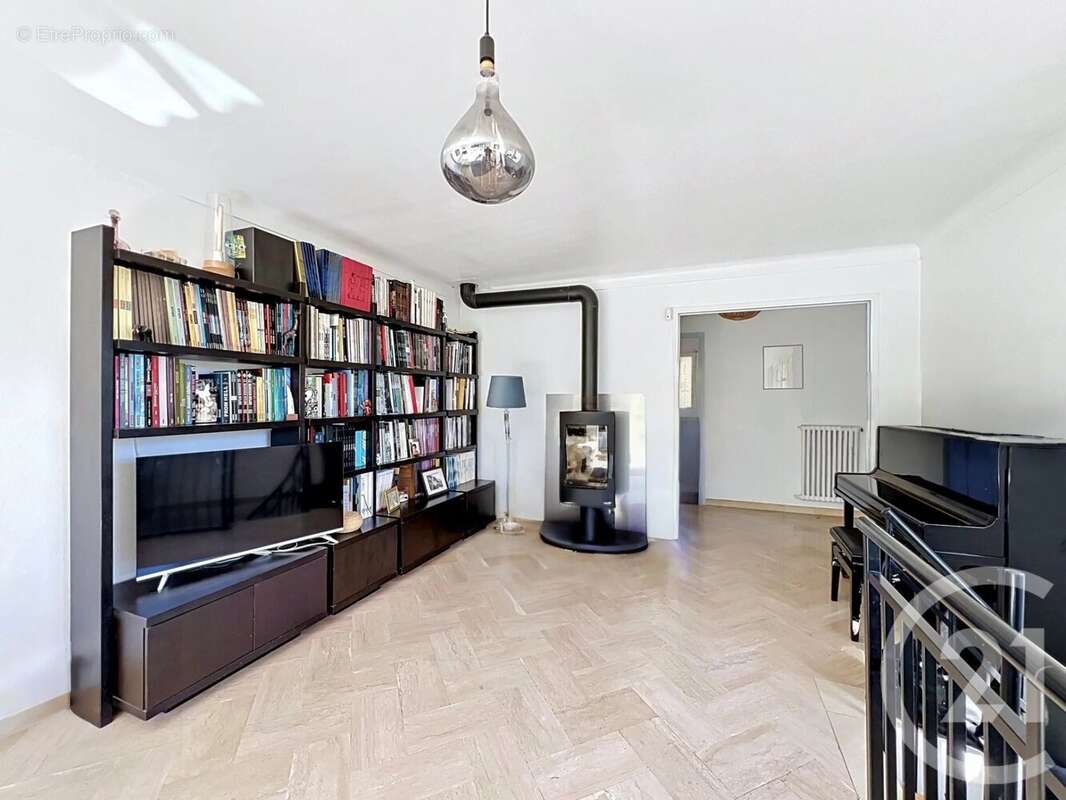 Maison à MOUGINS