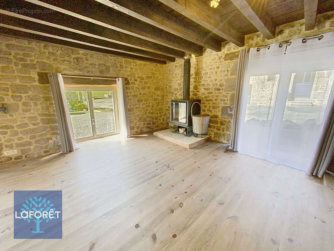 Maison à LA BAZOUGE-DU-DESERT