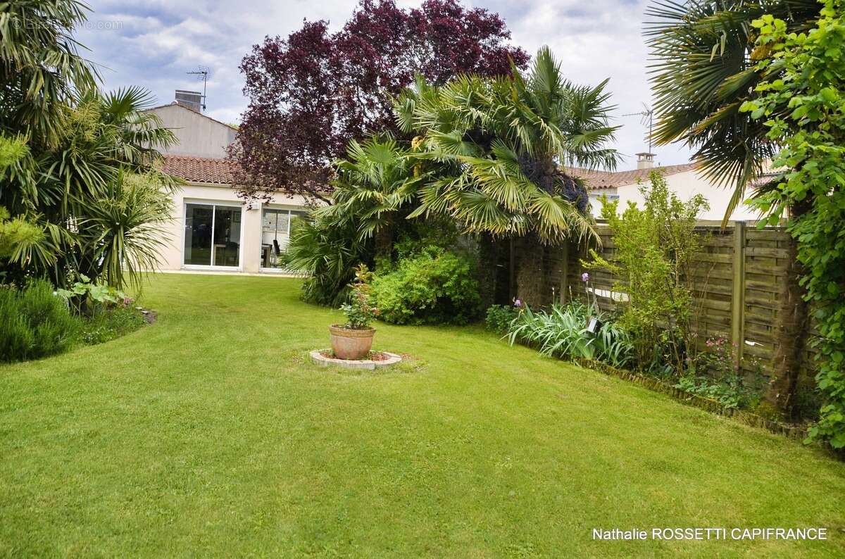 Maison à vendre 6 pièces LA GREVE SUR MIGNON (17)Maison de charme avec jardin paysagé et dépendance – 133 m² habitables sur 947  - photo 48