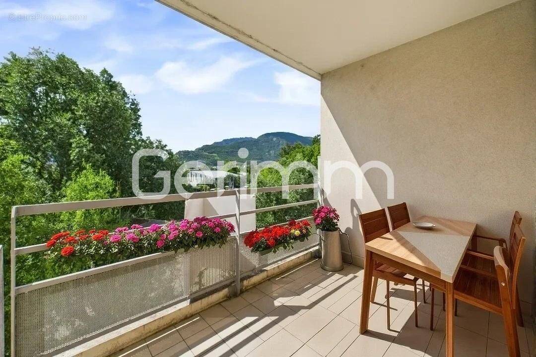 Appartement à SAINT-MARTIN-D&#039;HERES