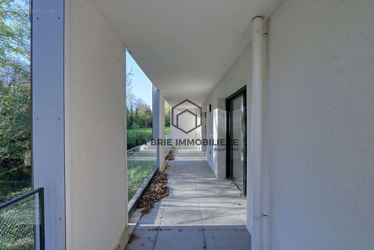 Appartement à RUBELLES