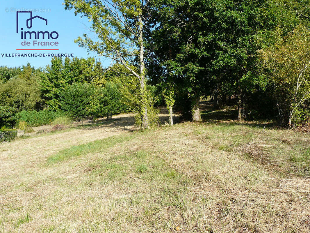 Terrain à VILLEFRANCHE-DE-ROUERGUE
