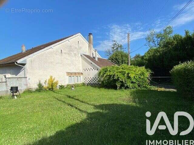 Maison 115 m² à Saint-Maurice-Colombier  - photo 3