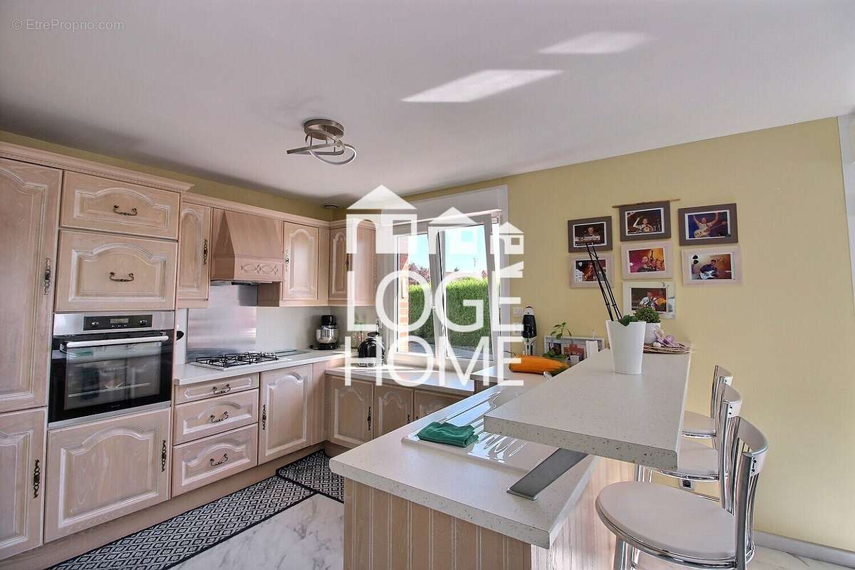Maison 137 m² à Wavrin  - photo 2
