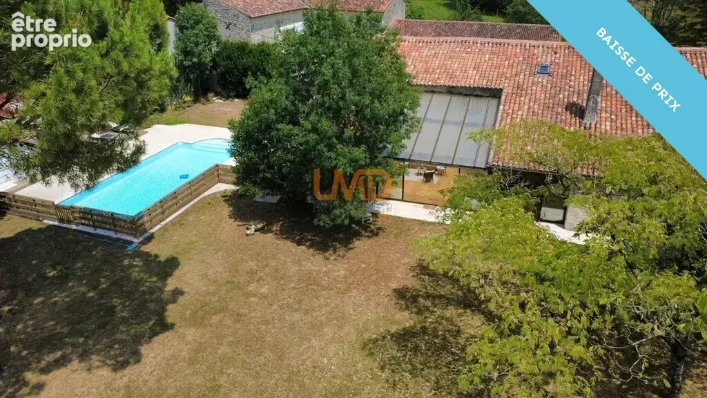 Demeure ancienne rénovée avec piscine - photo 2