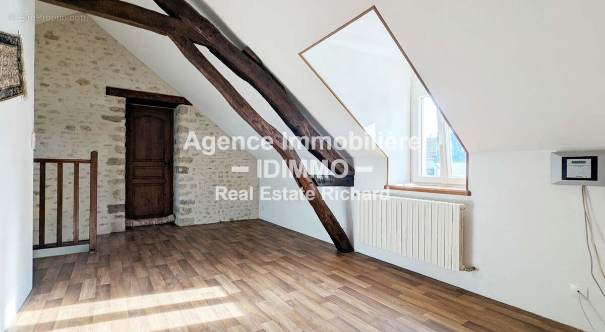 Maison à BEAUMONT-DU-GATINAIS