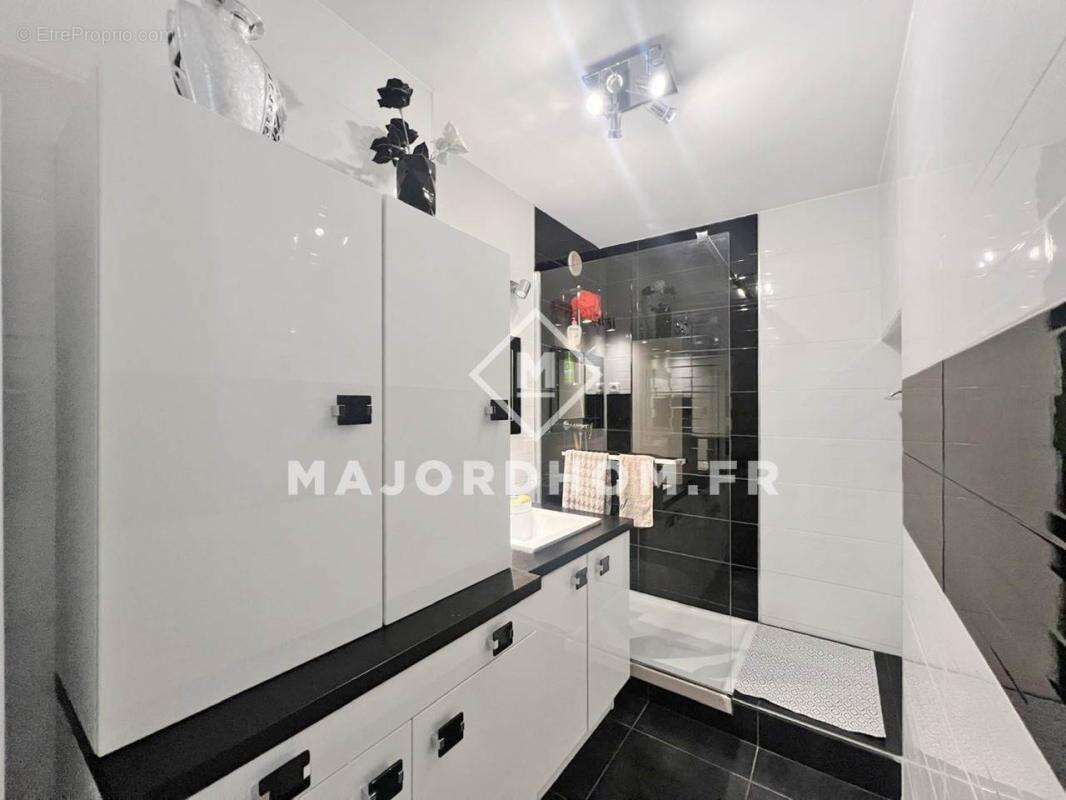 Appartement à MARSEILLE-9E