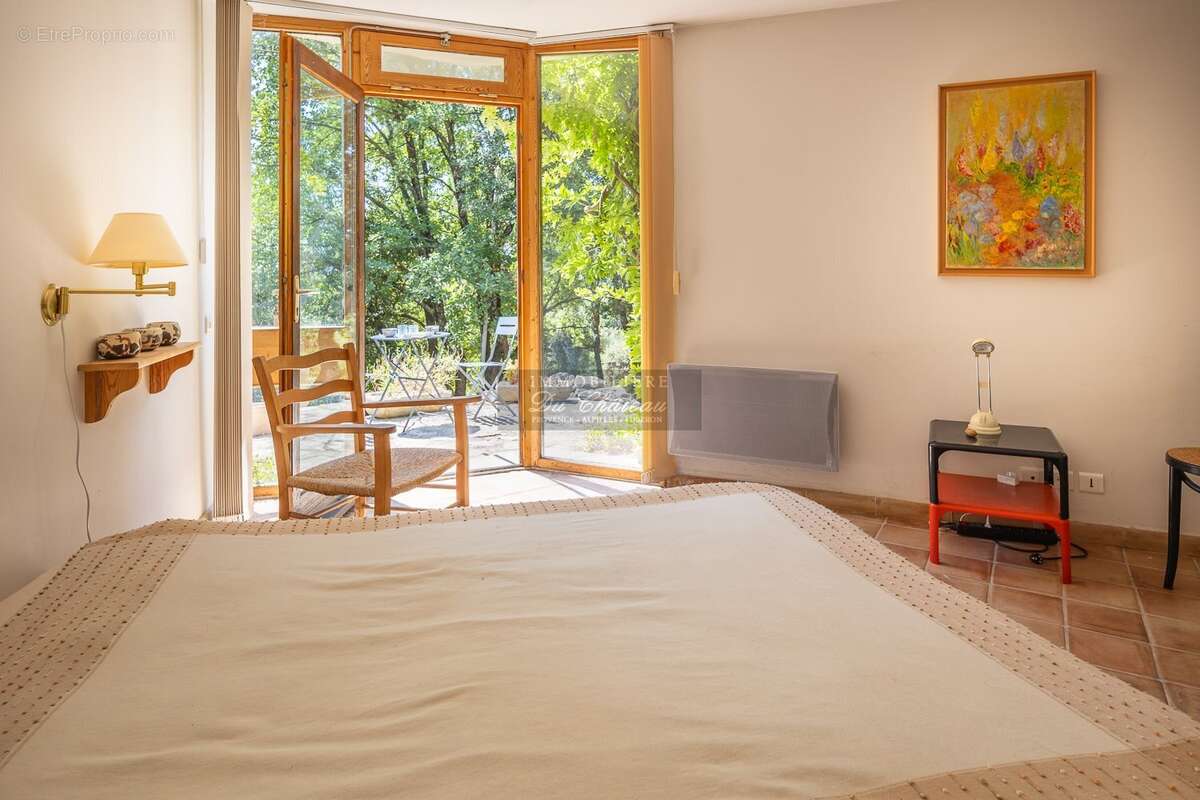 Maison d'architecte avec vue panoramique, trois chambres et piscine - photo 14