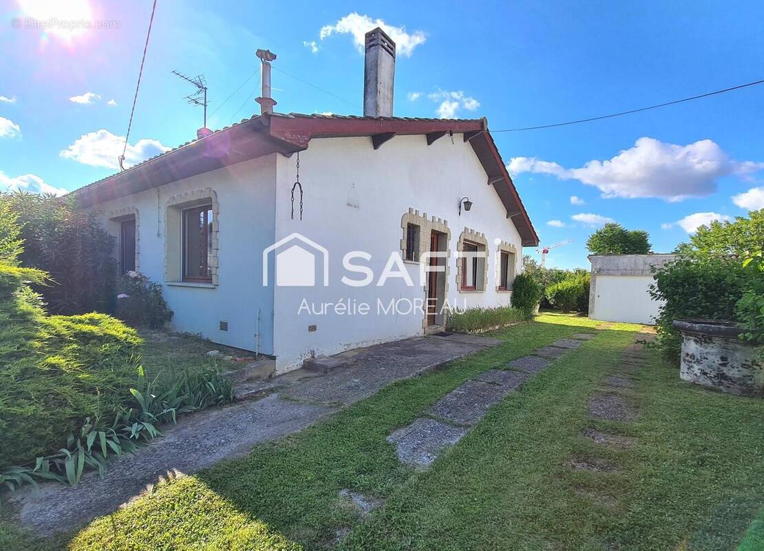 Photo 1 - Maison à CENON