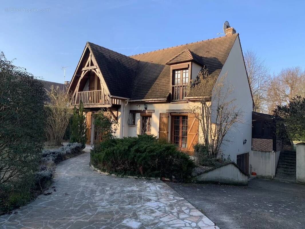 Maison à MILLY-LA-FORET