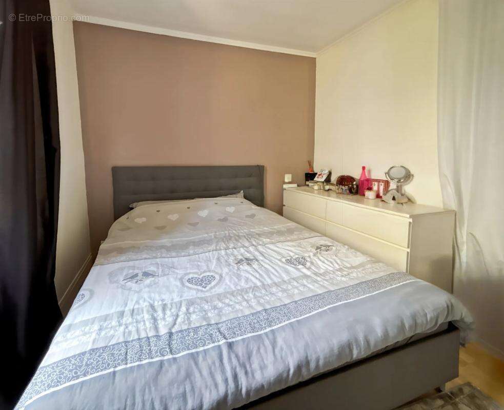 Appartement à CORBEIL-ESSONNES