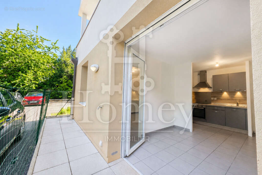 Appartement à VILLE-LA-GRAND