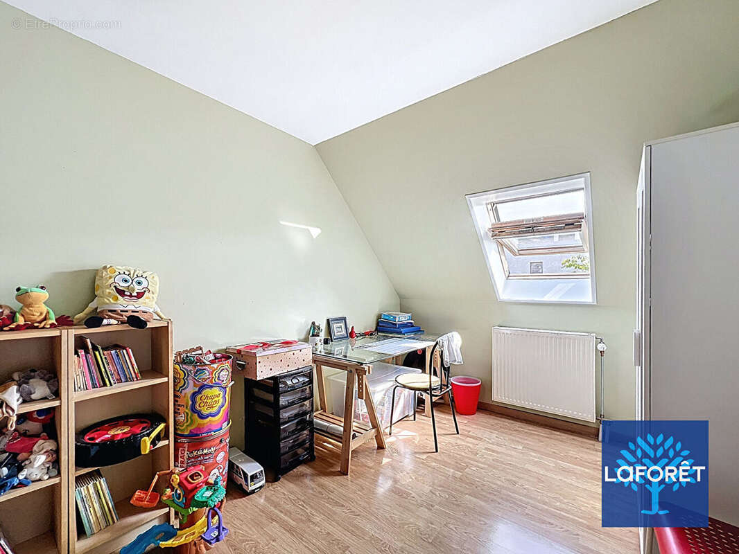 Maison à FONTENAY-LE-VICOMTE