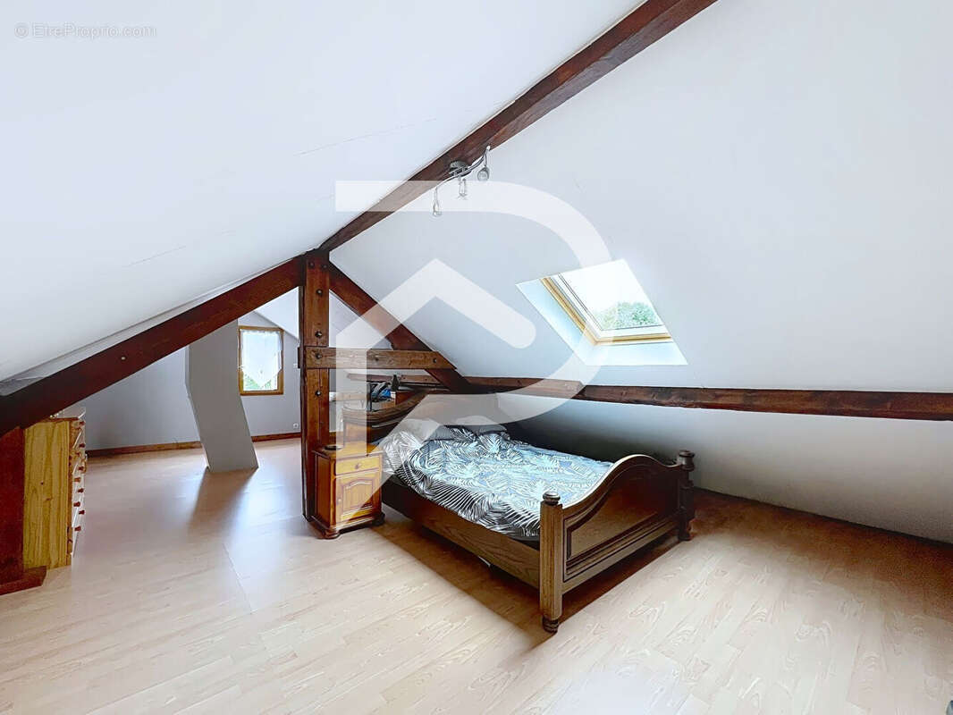 Maison à SAINT-REMY-SUR-AVRE