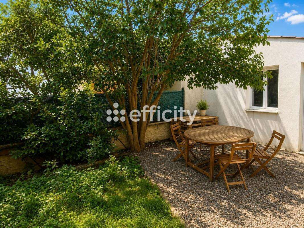 Maison 230 m² à Martigues  - photo 16
