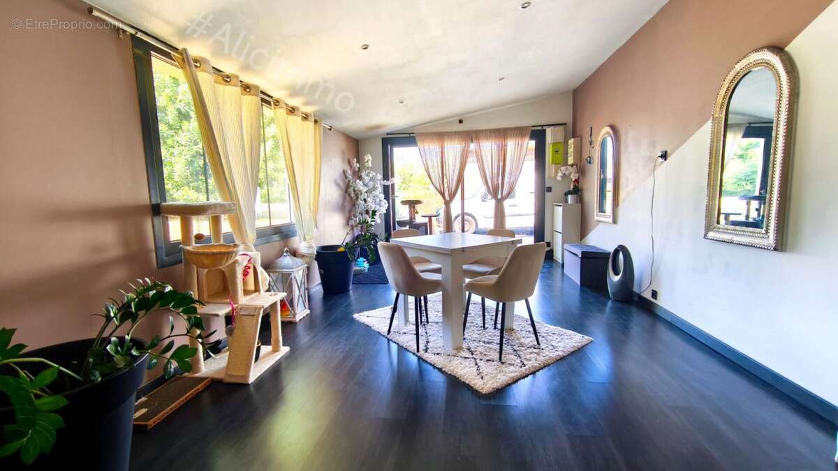 Maison Sezanne 5 pièce(s) 108 m2 - photo 5