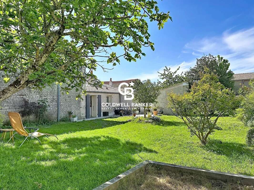 Maison à COURCON
