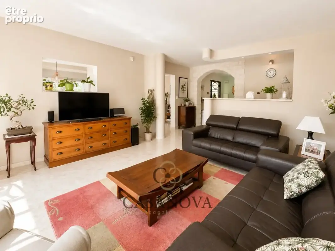 Maison 191 m² avec jardin paysager, jacuzzi et garage au centre de Pérols - photo 20