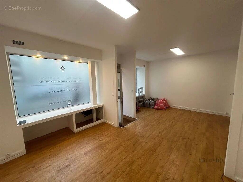 Commerce à PARIS-15E