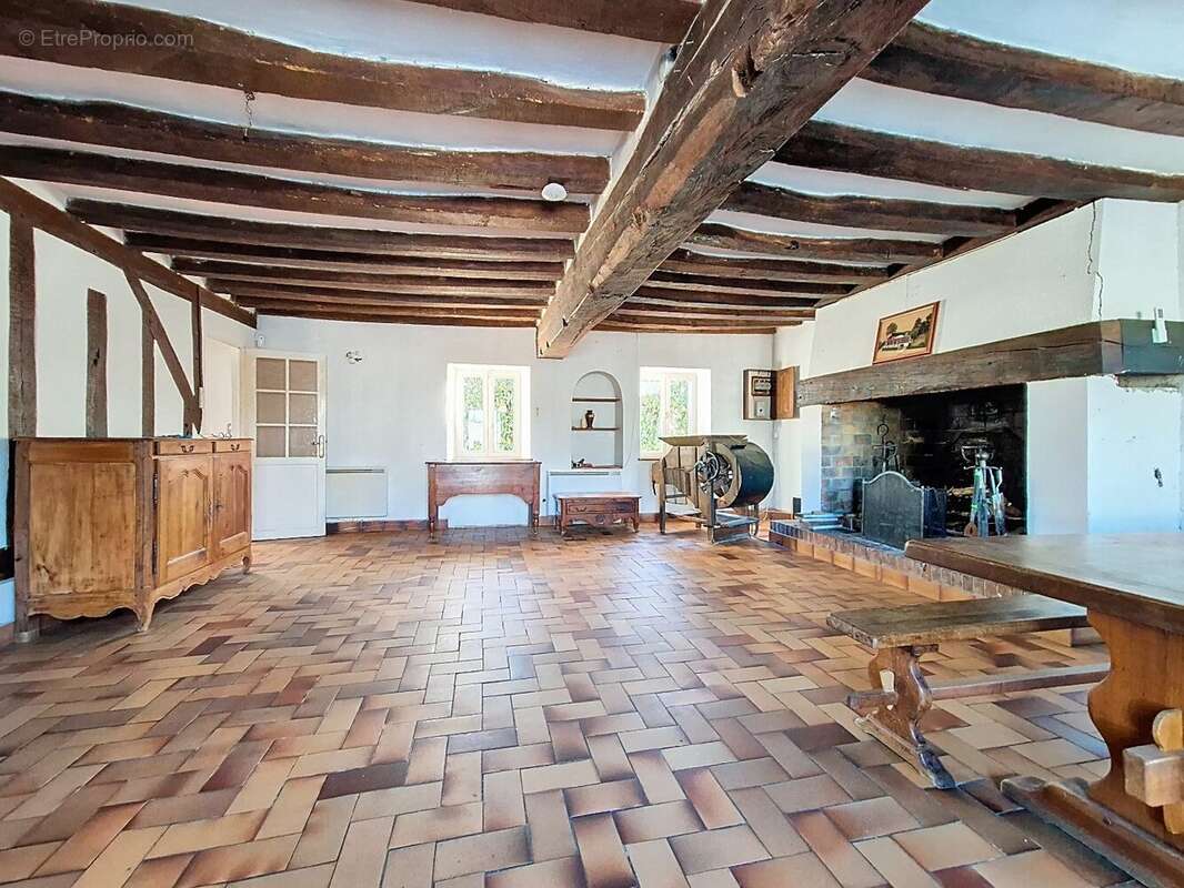 Maison à NOGENT-SUR-VERNISSON