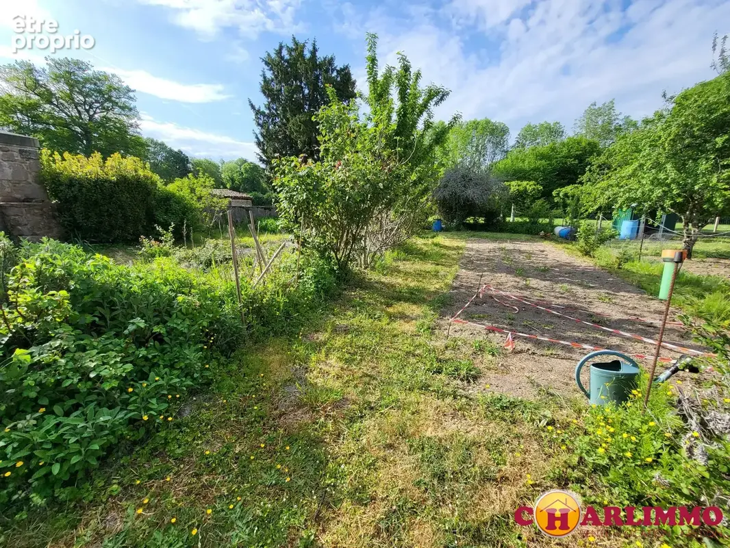 Maison 5 pièces 132 m² à vendre à Lesterps (16420) - photo 2