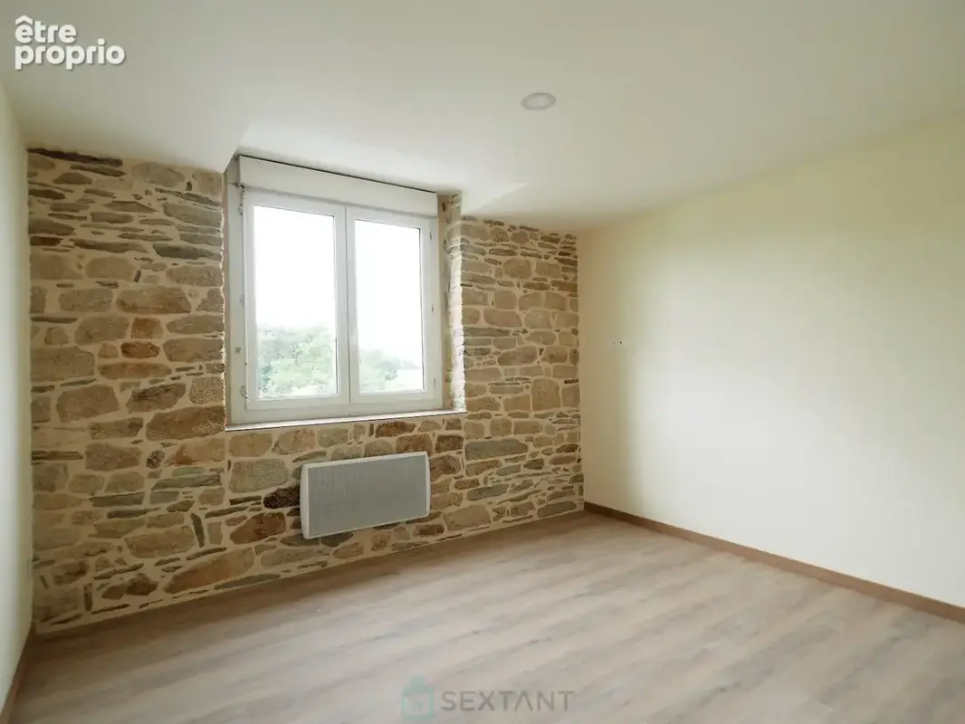 Remungol - Immeuble 157 m² + 50 m² complémentaires avec petit espace jardin intérieur - photo 10