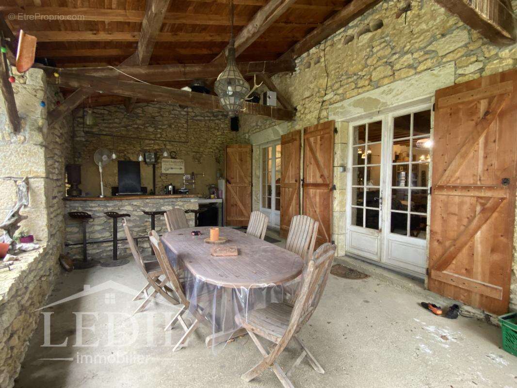 Maison à VIC-FEZENSAC