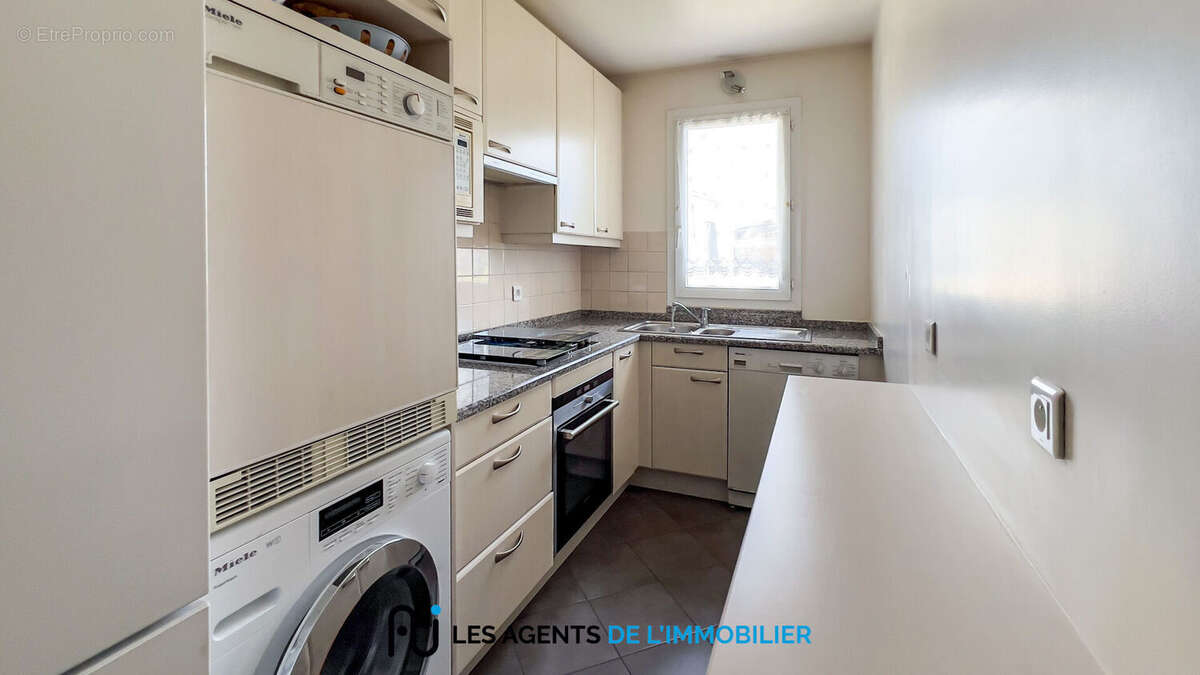 Appartement à NANTERRE