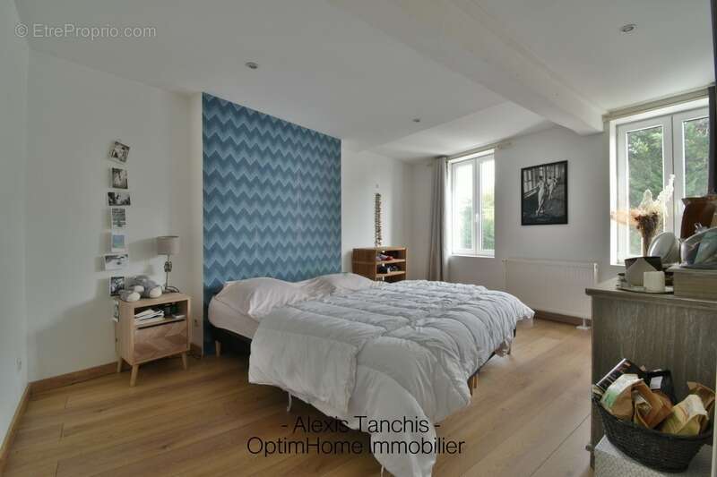 Maison à NEUVILLE-EN-FERRAIN