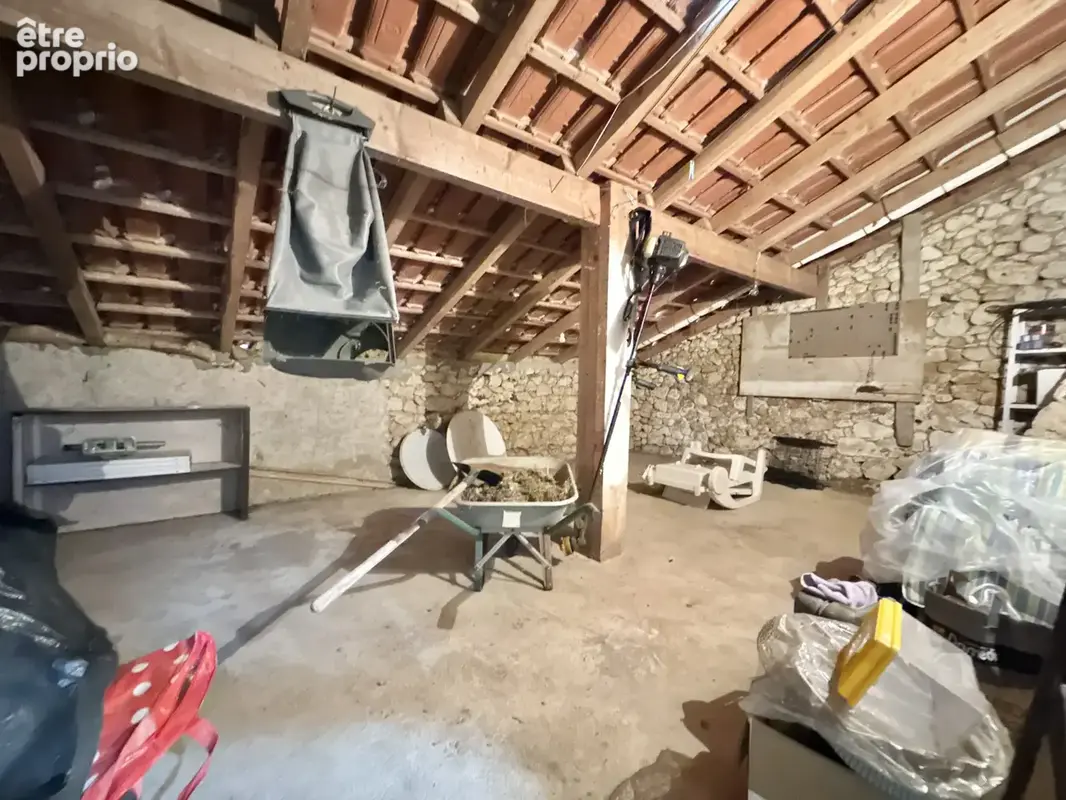 Grande maison en pierre avec dépendances et jardin - photo 21