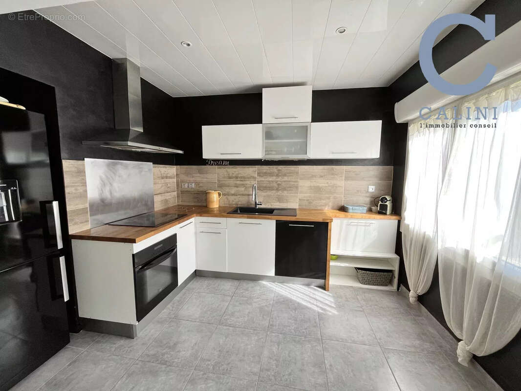 Maison à LA CALMETTE