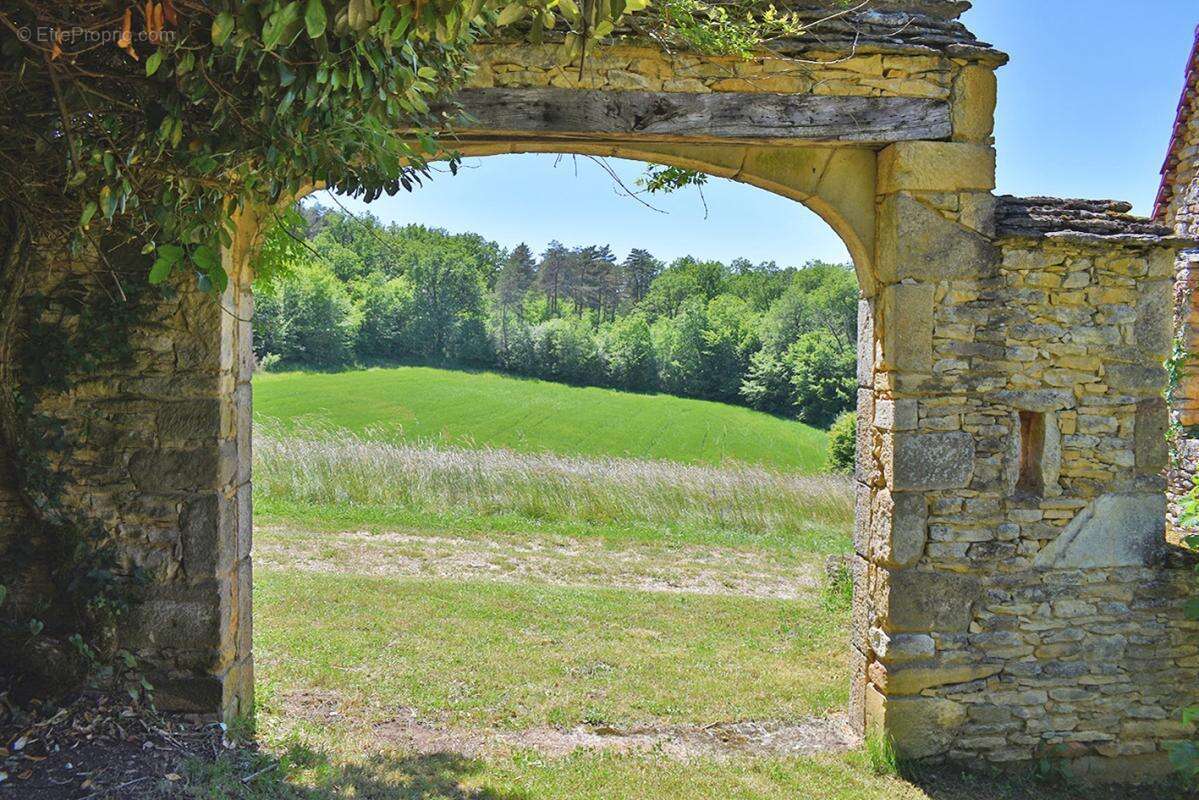 Propriété de gîtes Coly Saint Amand 18 pièce(s) 403 m2 - photo 14