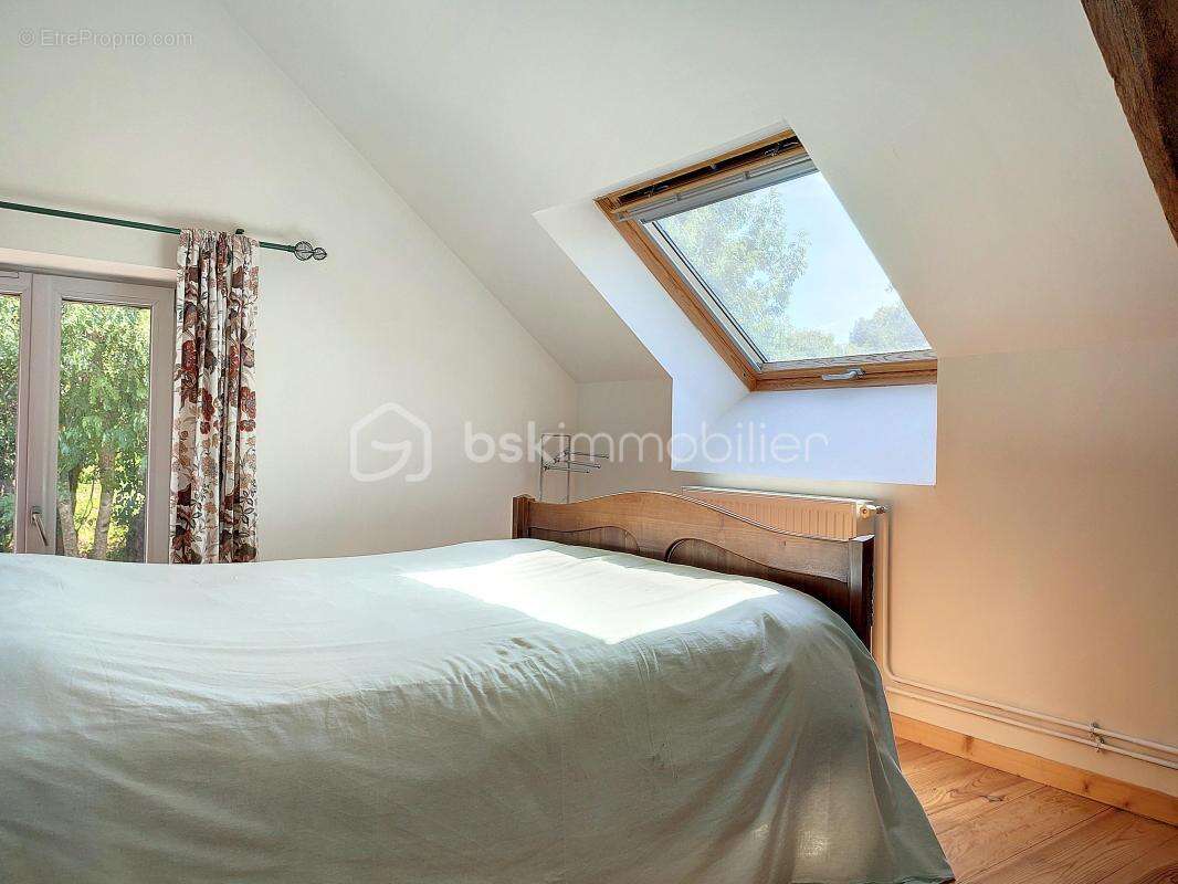 A VENDRE - Maison en pierre de 95 m2 dans un environnement calme - photo 11