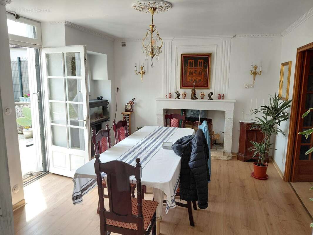 Maison à MIRAMBEAU