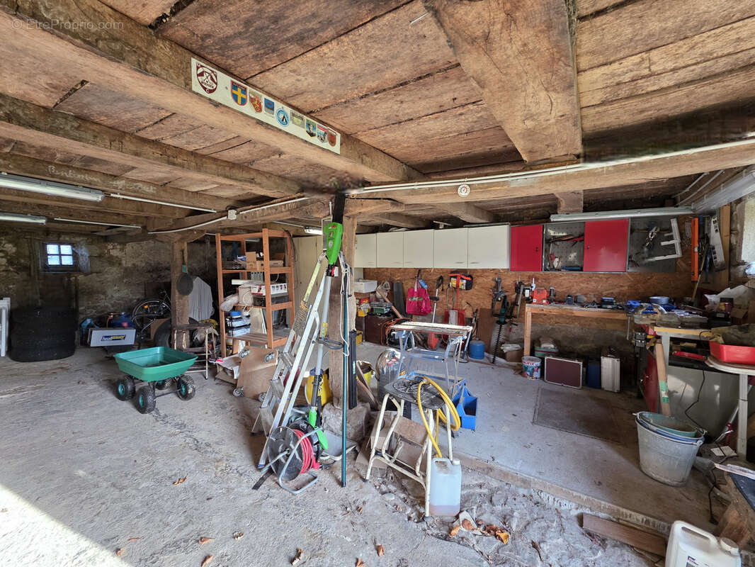 Maison à SAINT-GERVAIS-D'AUVERGNE