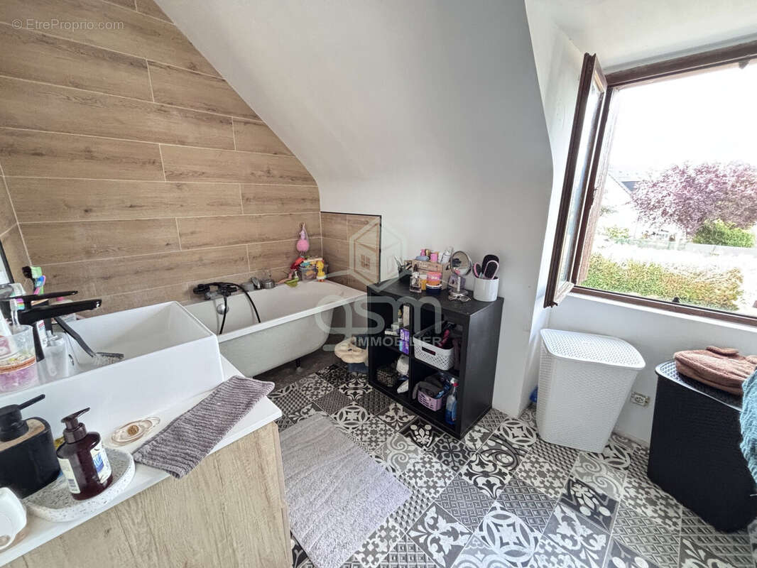 Maison 115 m² à Noyant-De-Touraine  - photo 5
