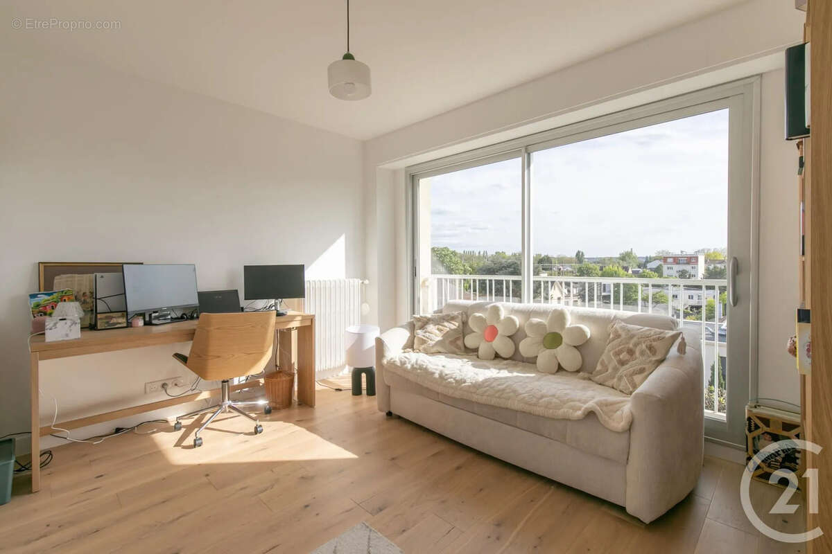 Appartement à SAINT-MAUR-DES-FOSSES