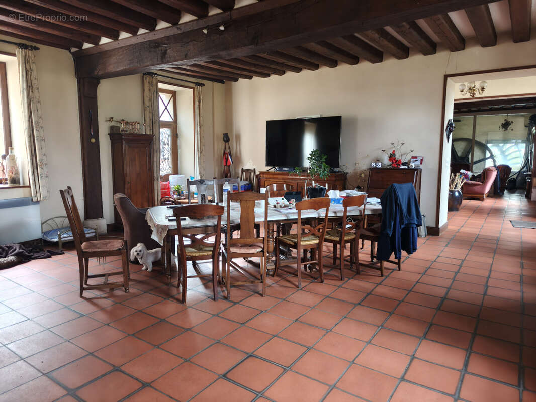 Maison à MONTREUIL-L'ARGILLE