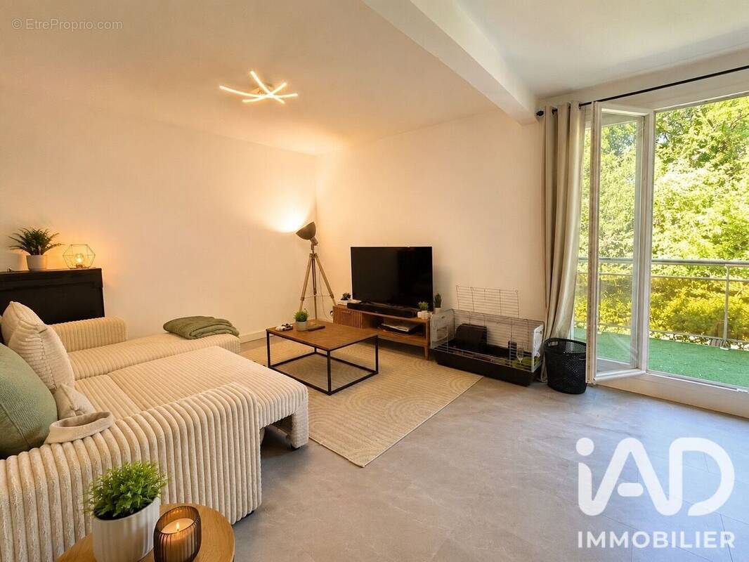 Photo 1 - Appartement à LA CHAUSSEE-SAINT-VICTOR