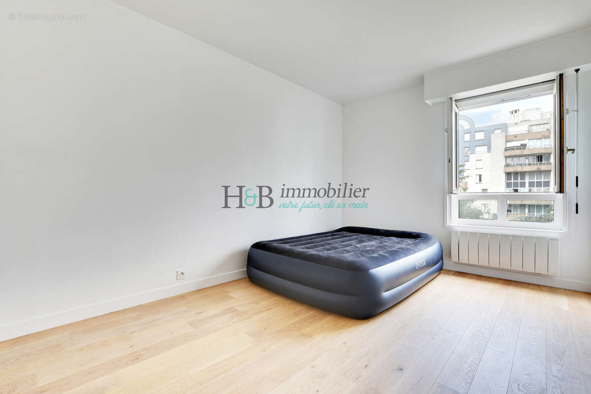 Appartement à CHARENTON-LE-PONT