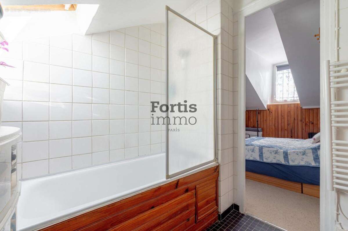 Appartement à PARIS-2E