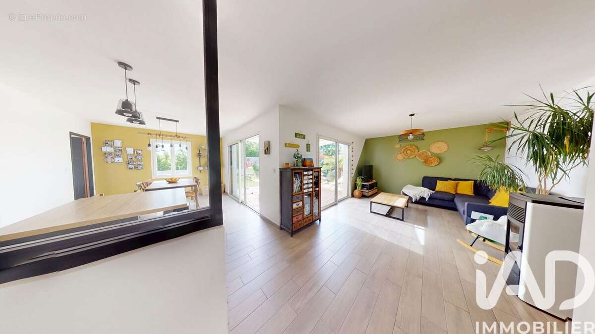 Maison 111 m² à Saint-Ouen-D'aunis  - photo 3